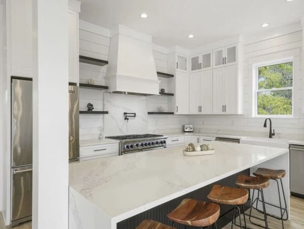 Luxury Nine Bedroom Vacation Home Close to Beach Sleeps 28