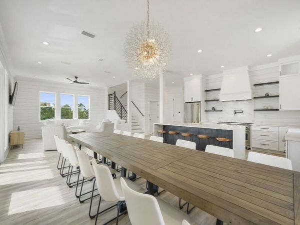 Luxury Nine Bedroom Vacation Home Close to Beach Sleeps 28