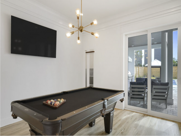 Luxury Nine Bedroom Vacation Home Close to Beach Sleeps 28