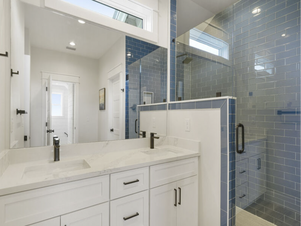 Luxury Nine Bedroom Vacation Home Close to Beach Sleeps 28