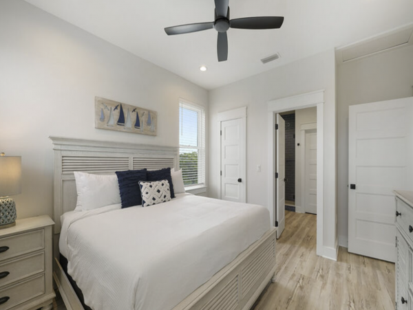 Luxury Nine Bedroom Vacation Home Close to Beach Sleeps 28