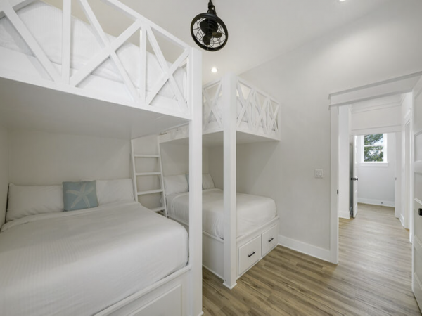 Luxury Nine Bedroom Vacation Home Close to Beach Sleeps 28