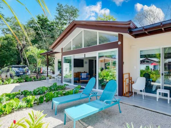 Three Bedroom Vacation Condo with Pool in Guanacaste Sleeps 7