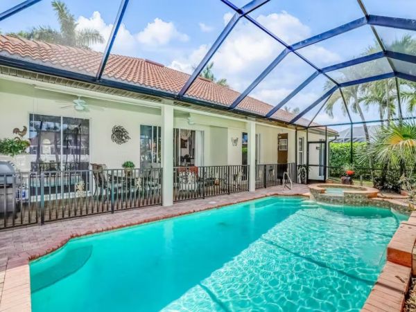 Gorgeous Vacation Home in Cape Coral with Pool & SPA