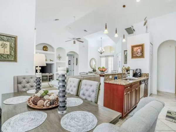 Gorgeous Vacation Home in Cape Coral with Pool & SPA