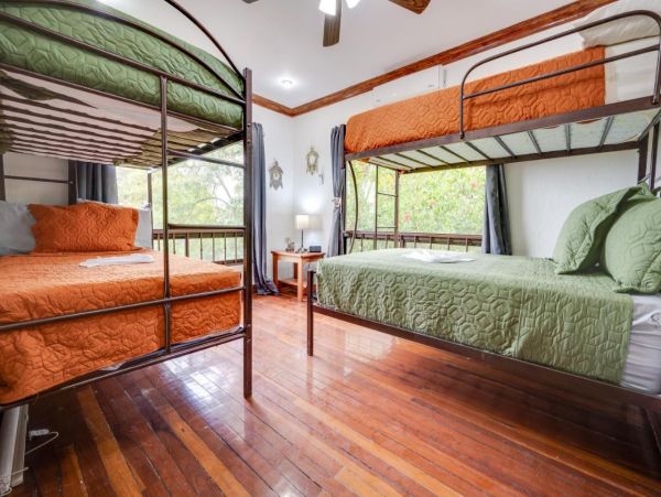 Playa Del Coco Vacation Home Three Bedroom with Pool