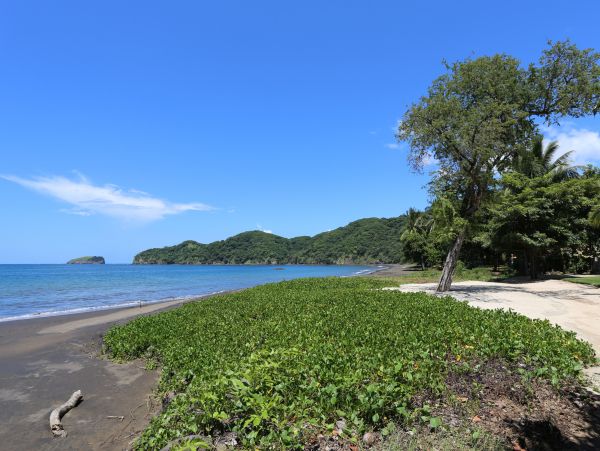 Playa Del Coco Vacation Home Three Bedroom with Pool