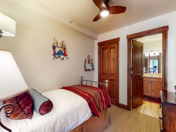 Vail 2 Bedroom Vacation Condo Sleeps 5 Guests