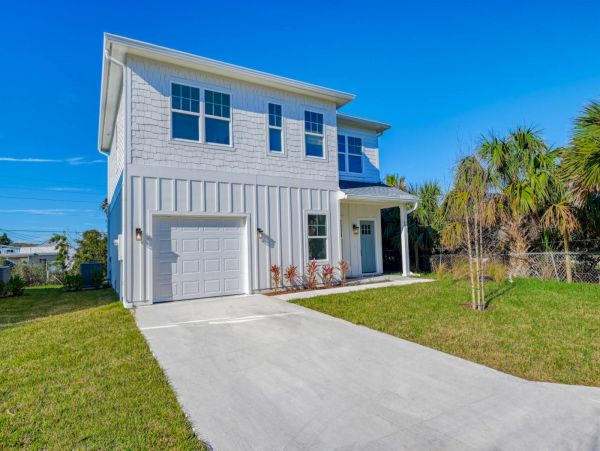 St. Augustine Vacation Home Four Bedroom Walk to Beach