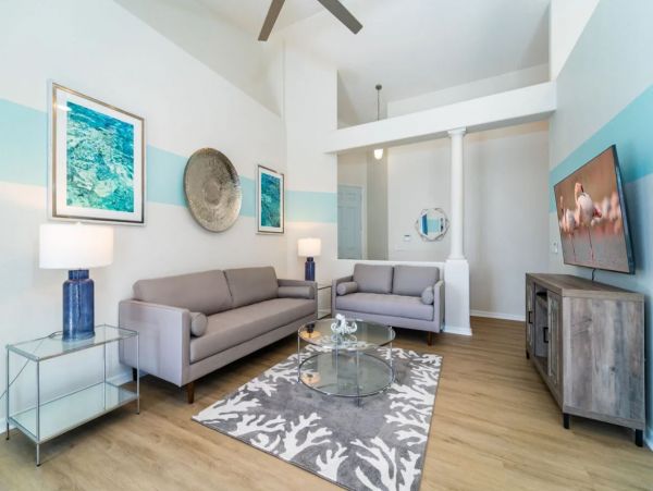 Orlando Charming Three Bedroom Pool Vacation Home Sleeps Six
