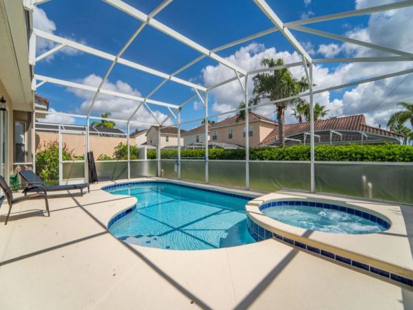 Orlando Charming Three Bedroom Pool Vacation Home Sleeps Six