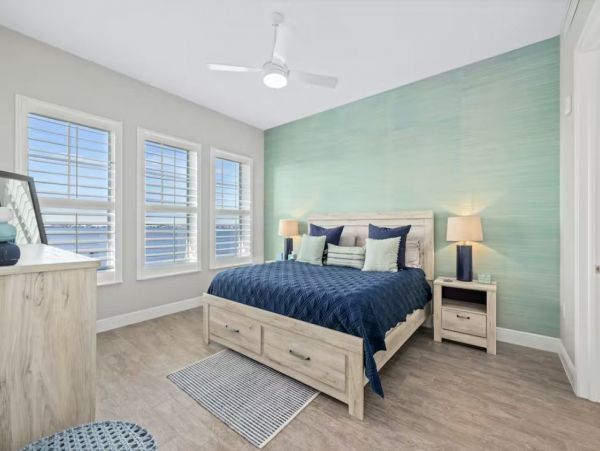 Gorgeous Beach Vacation Condo with Amazing Views Sleeps Six