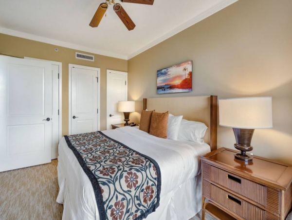 Lovely Condo with One Bedroom Sleeps 4