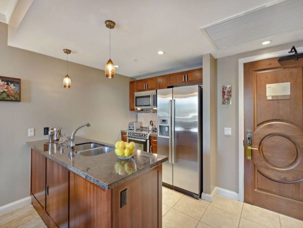 Lovely Condo with One Bedroom Sleeps 4