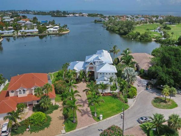 Holmes Beach Vacation Home Canal Front 4 Bedrooms Pool & Spa