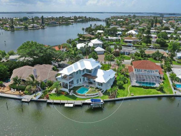 Holmes Beach Vacation Home Canal Front 4 Bedrooms Pool & Spa