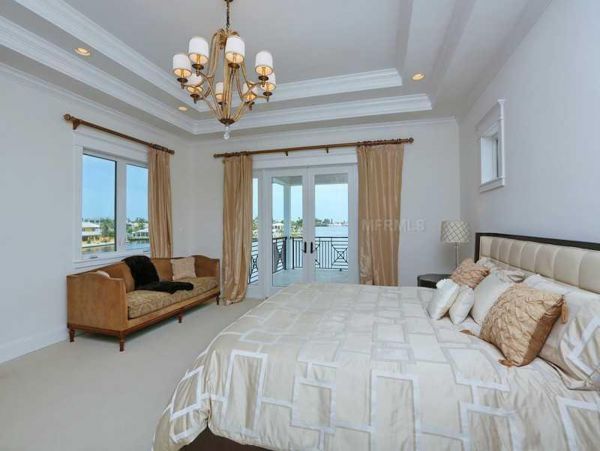 Holmes Beach Vacation Home Canal Front 4 Bedrooms Pool & Spa