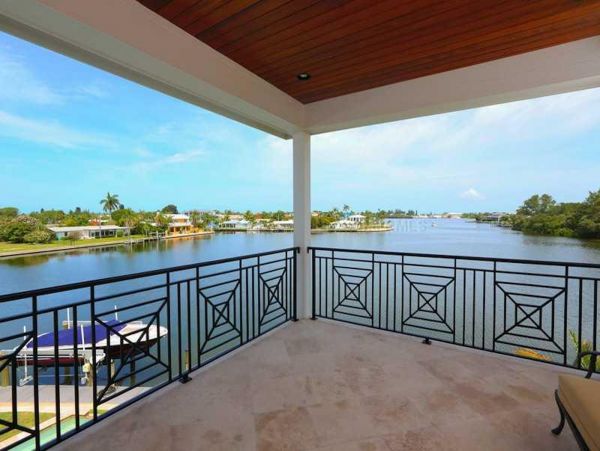 Holmes Beach Vacation Home Canal Front 4 Bedrooms Pool & Spa