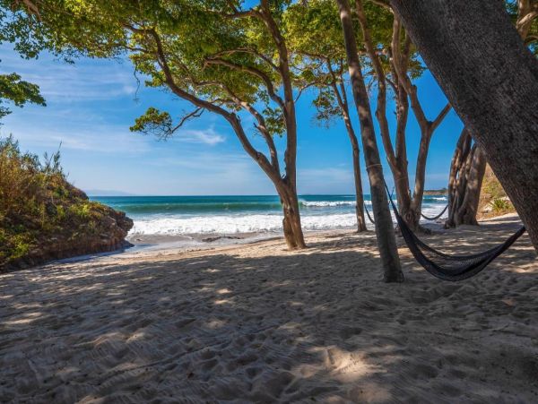 Oceanview Condo with Incredible Resort Amenities & On-Site Beach