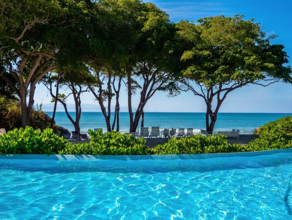 Oceanview Condo with Incredible Resort Amenities & On-Site Beach