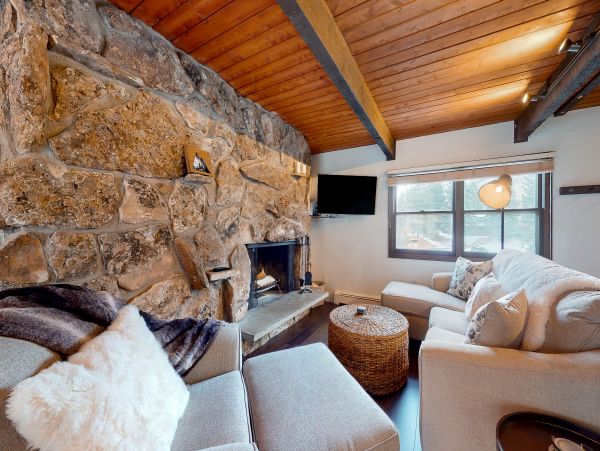 Vail Vacation Condo Three Bedroom Mountain Views