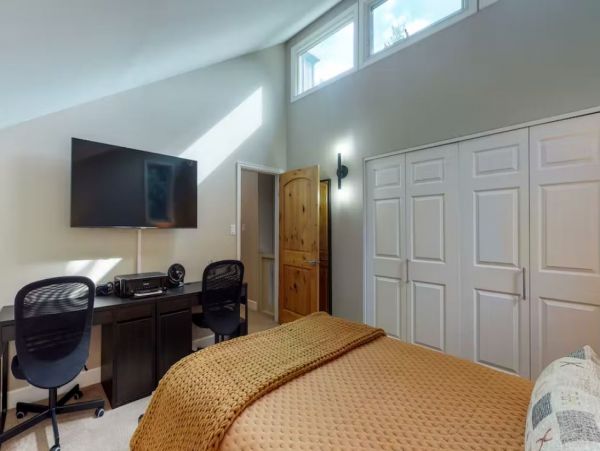 Charming Vacation Home in Vail Sleeps 11