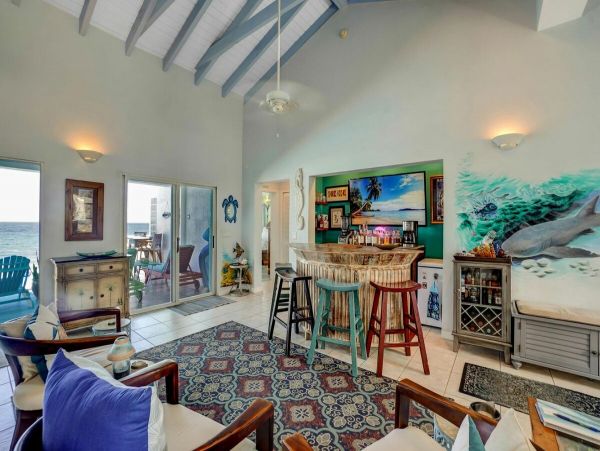 Oceanfront Charming Vacation Villa in St. Croix with Private Pool