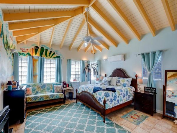 Oceanfront Charming Vacation Villa in St. Croix with Private Pool