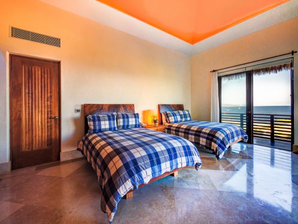 Stunning 3 Bedroom Vacation Rental with Pool & Spa