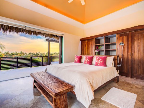 Stunning 3 Bedroom Vacation Rental with Pool & Spa