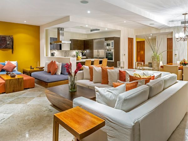 Stunning 3 Bedroom Vacation Rental with Pool & Spa
