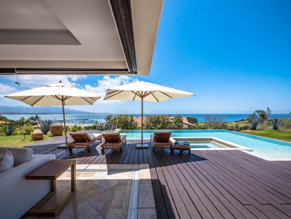 Stunning 3 Bedroom Vacation Rental with Pool & Spa
