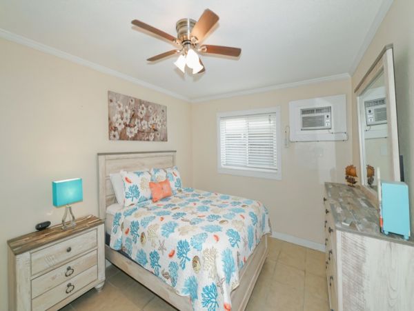 Siesta Key 1 Bedroom Condo with Bay View & Dock
