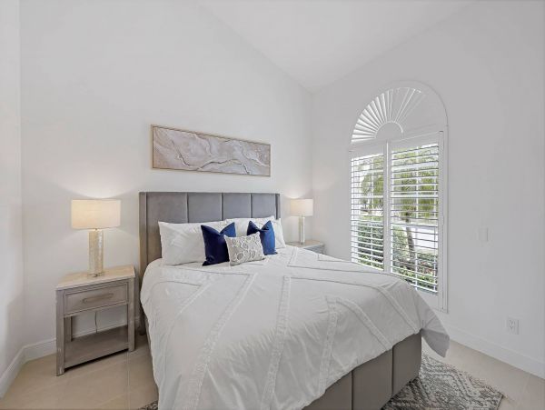 Marco Island Vacation Rentals Luxury Waterfront Home with Pool & Dock