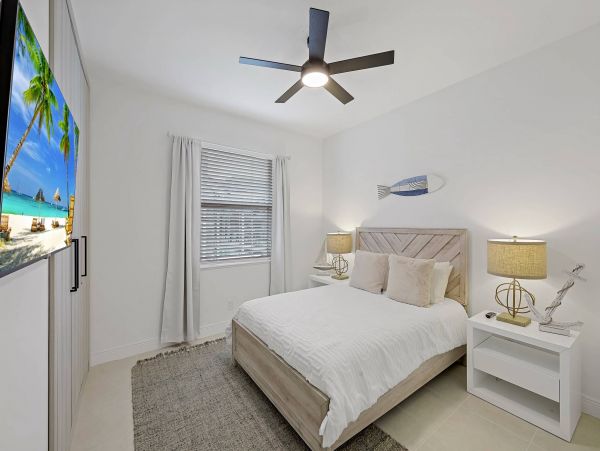 Marco Island Vacation Rentals Luxury Waterfront Home with Pool & Dock