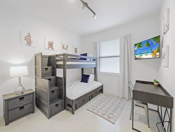 Marco Island Vacation Rentals Luxury Waterfront Home with Pool & Dock