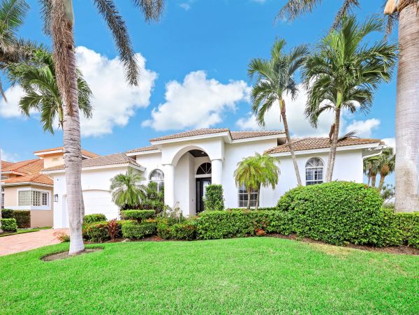 Marco Island Vacation Rentals Luxury Waterfront Home with Pool & Dock