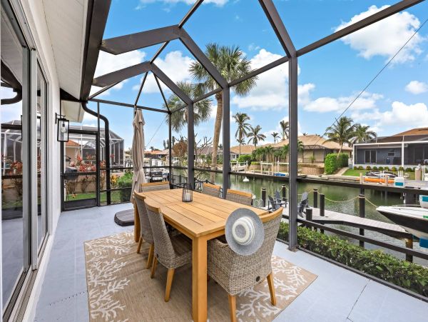 Marco Island Vacation Rentals Luxury Waterfront Home with Pool & Dock
