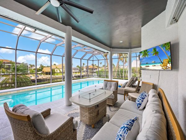 Marco Island Vacation Rentals Luxury Waterfront Home with Pool & Dock