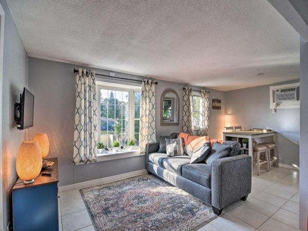 Charming 2 Bedroom Condo with Pool & Spa