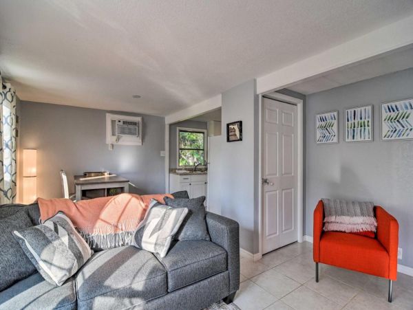Charming 2 Bedroom Condo with Pool & Spa