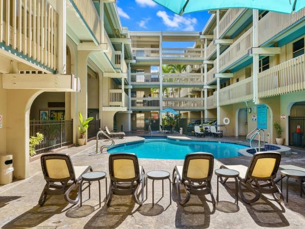 One Bedroom Vacation Condo in Kailua-Kona Close to Beach
