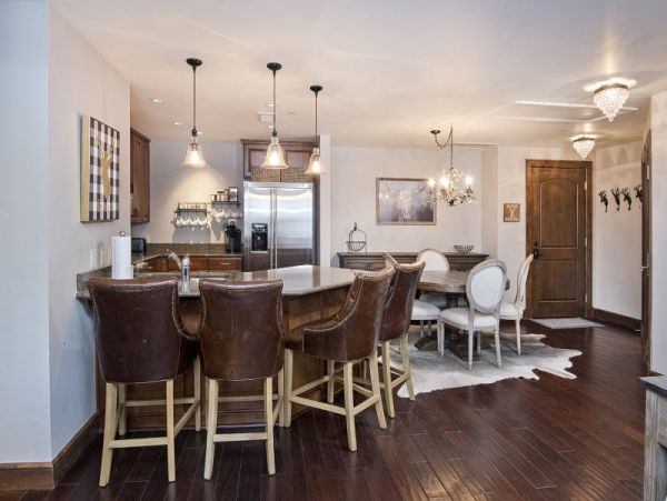 Luxury Two Bedroom Vacation Condo in Avon Sleeps 4