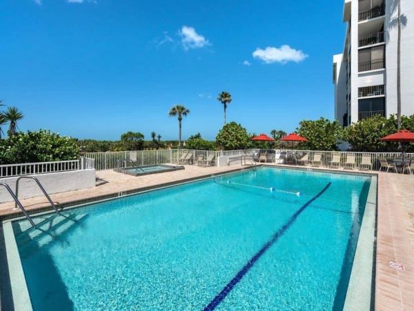 Oceanfront Longboat Key Vacation Condo Two Bedroom