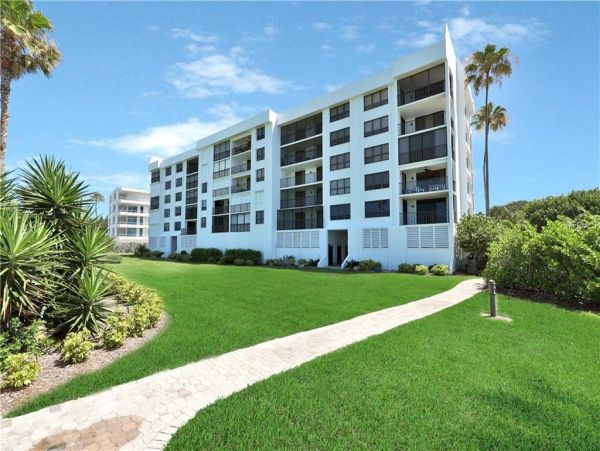 Oceanfront Longboat Key Vacation Condo Two Bedroom