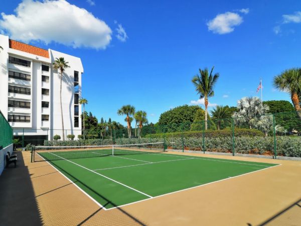 Oceanfront Longboat Key Vacation Condo Two Bedroom