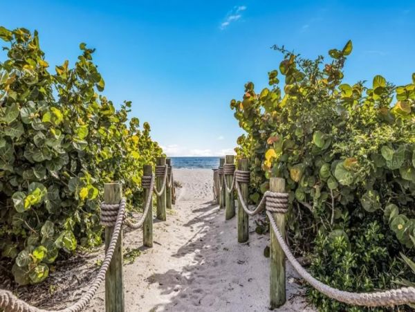 Oceanfront Longboat Key Vacation Condo Two Bedroom