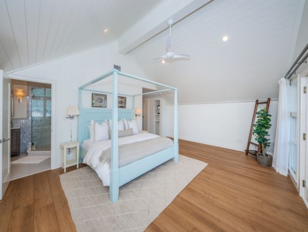 Waterfront Home with 4 Bedrooms Plus a Kids Nook