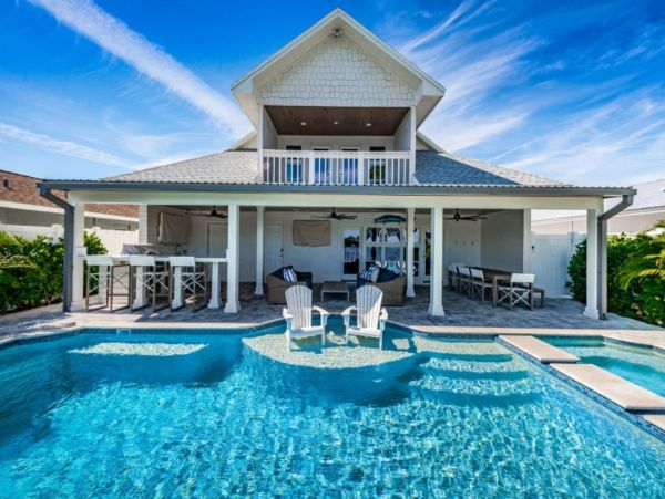 Waterfront Home with 4 Bedrooms Plus a Kids Nook