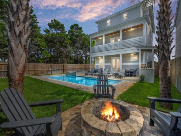 Seven Bedroom Tropical Home with Pool & Spa in Destin